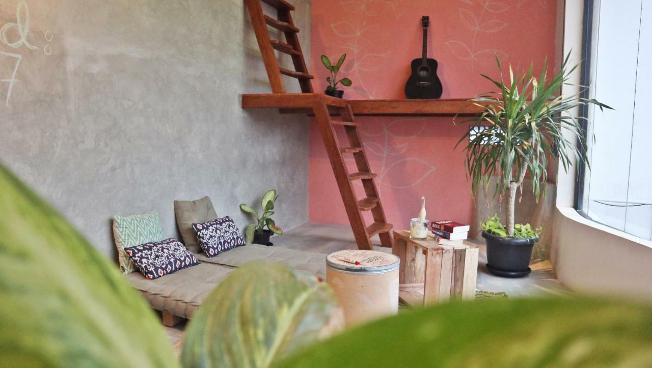 Sante Commune Hostel Yogyakarta Dış mekan fotoğraf
